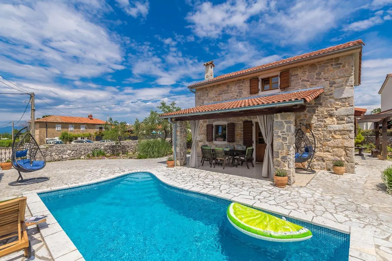 Holiday House Andrea With Pool Sveti Ivan Dobrinjski Casa vacanze